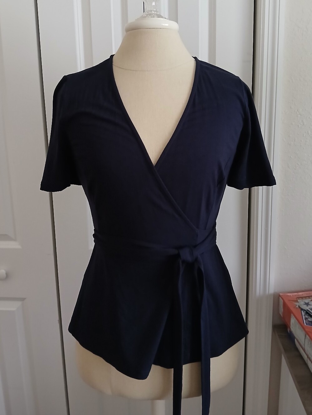 Like New Ladies Boden Navy Blue Wrap Short Sleeve Peplum Shirt US 6R UK 10R